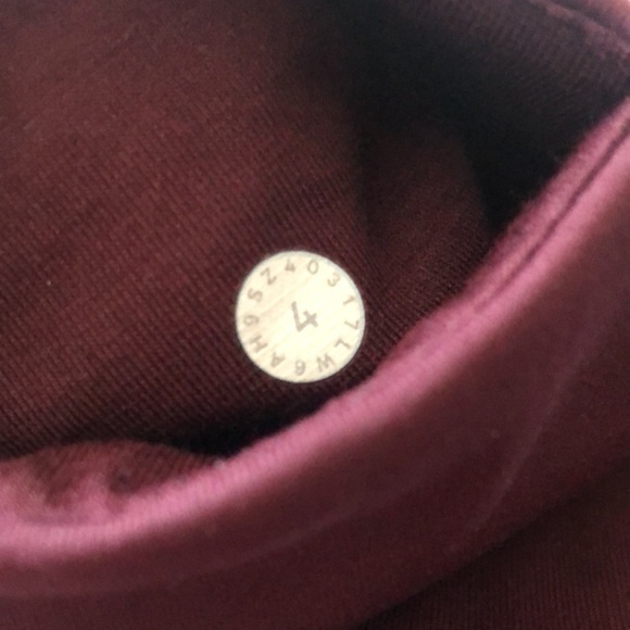 Lululemon Extra Mile Crop (Reflective 23") - Full-On® Luxteme in Garnet, Size 4 - Picture 6 of 16